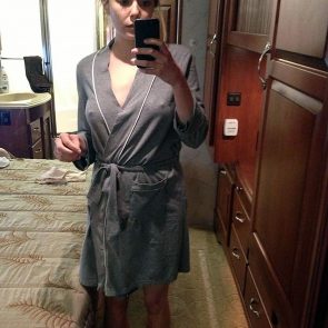 Elizabeth Olsen nude