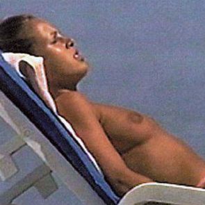 Anna Kournikova nipples