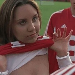 Amanda Bynes nude tits