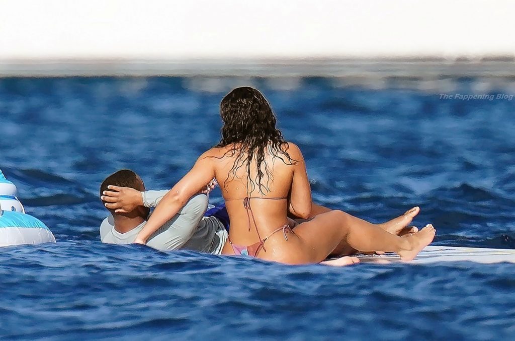 Lori Harvey butt