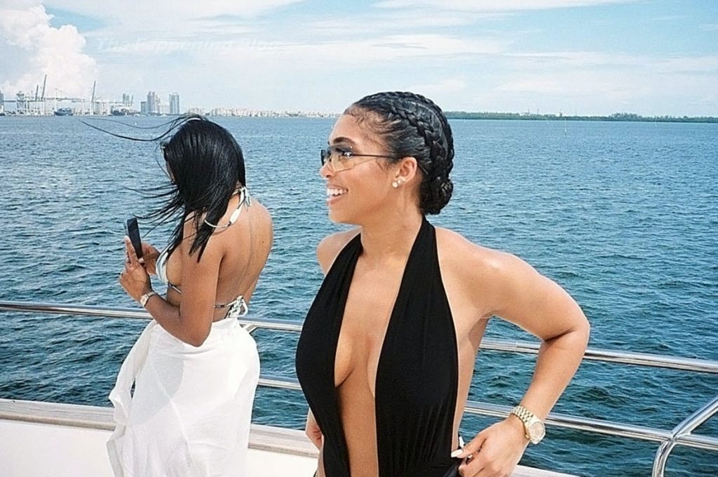 Lori Harvey cleavage