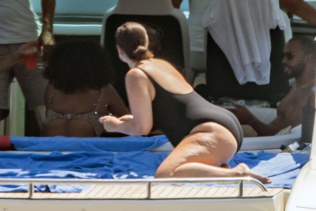 Ashley Graham sexy