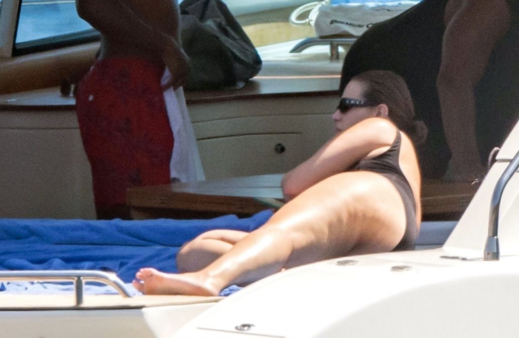 Ashley Graham ass