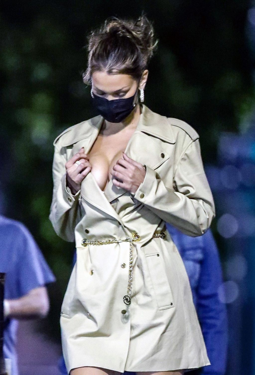 Bella Hadid boobs