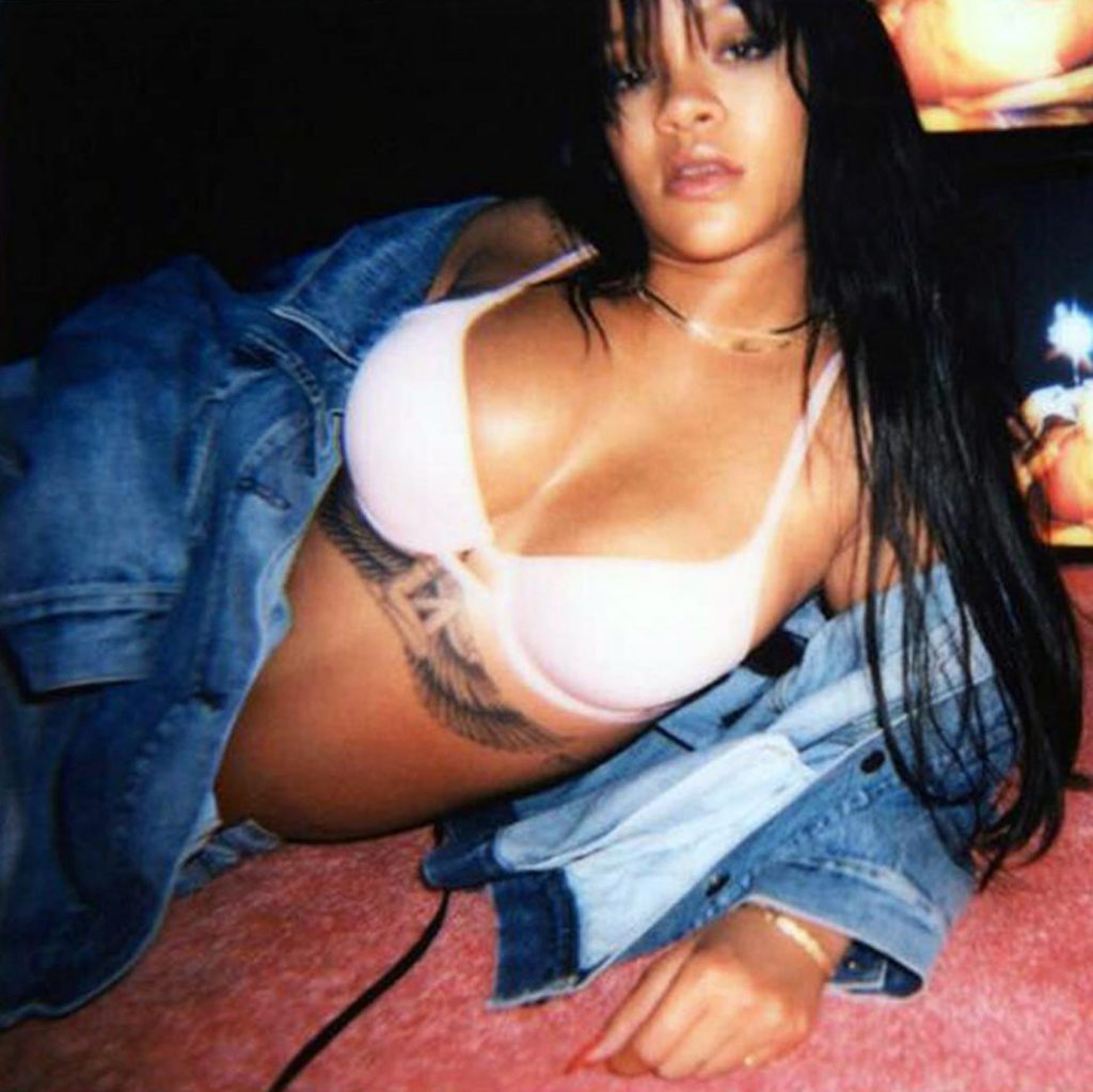 Rihanna sexy