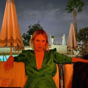 Ana Girardot cleavage