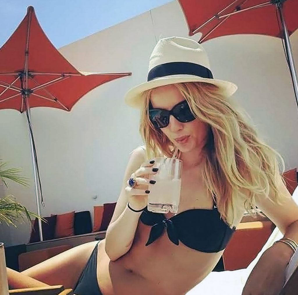 Annabelle Wallis bikini