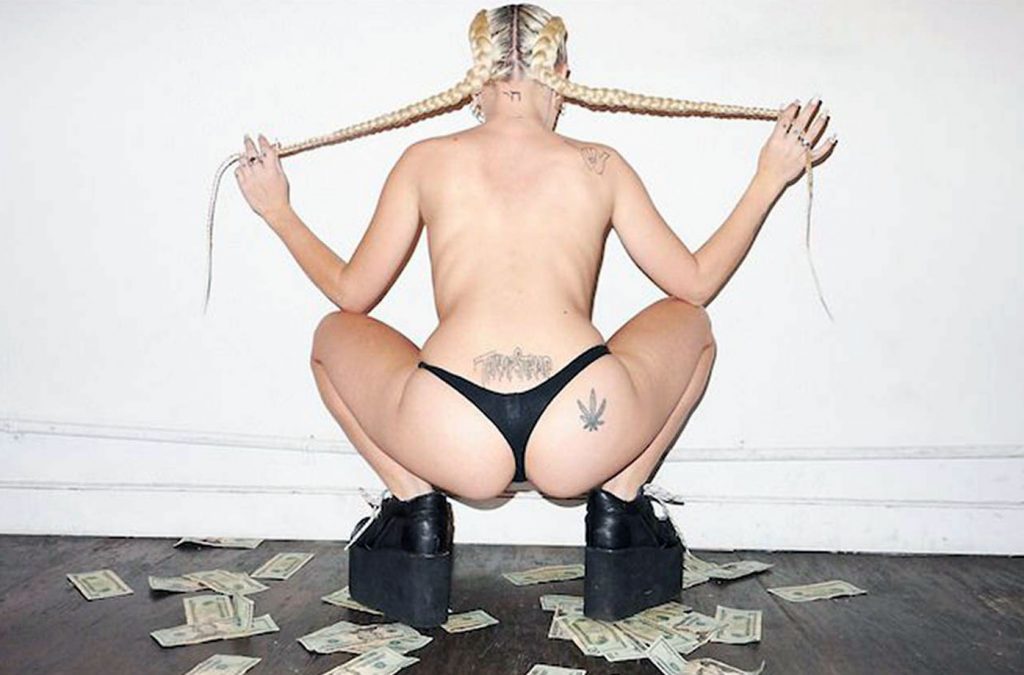 Brooke Candy ass