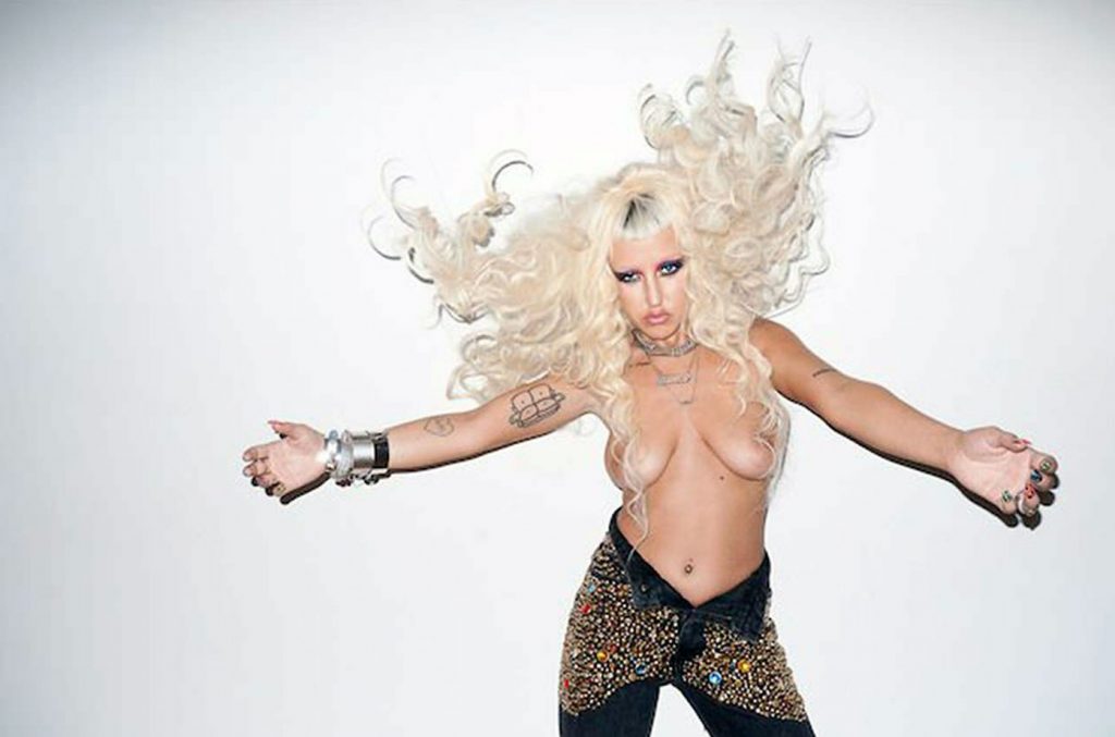 Brooke Candy tits